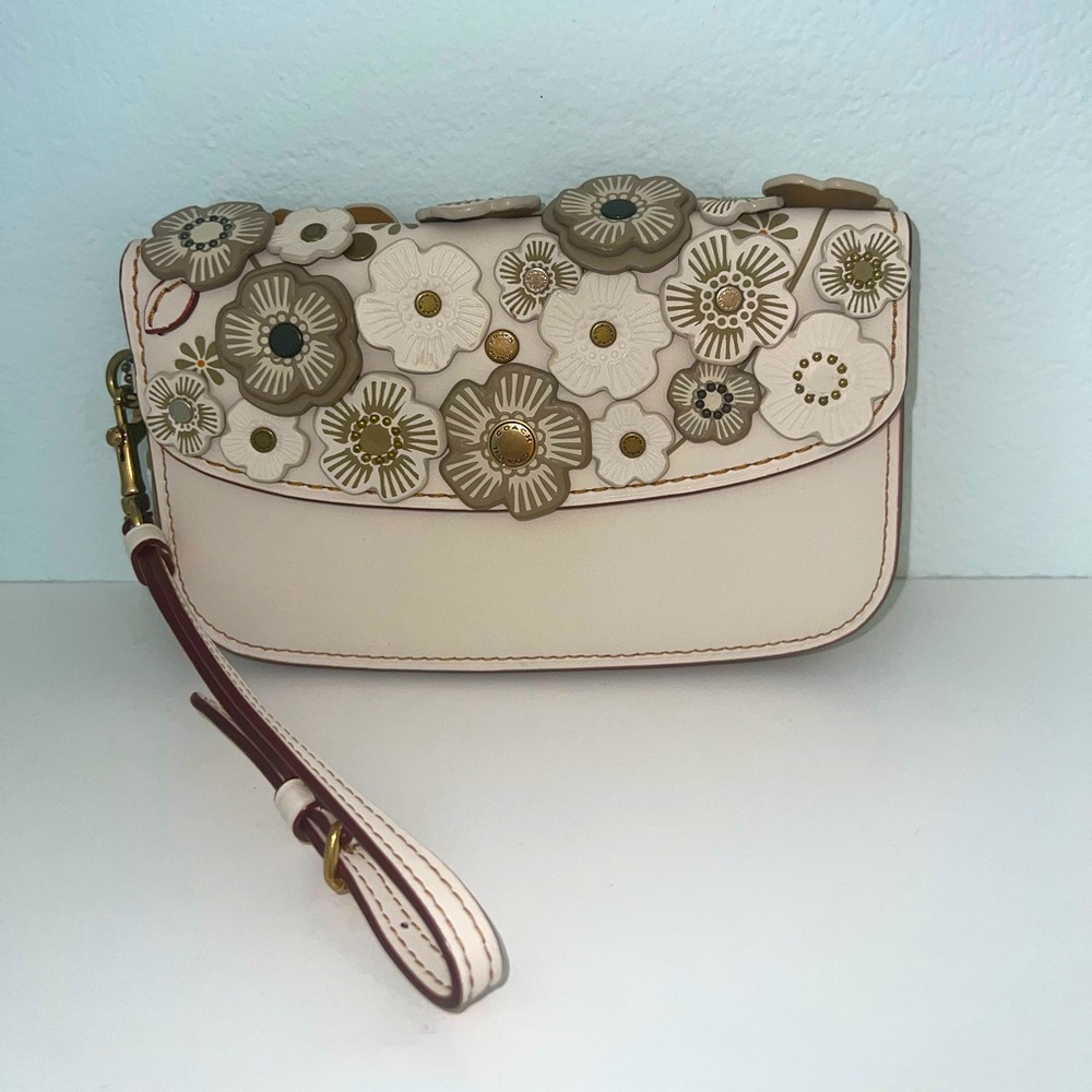 COACH tea rose clutch